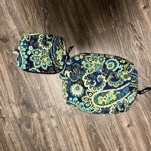 Two vera Bradley travel bags lined great condition
